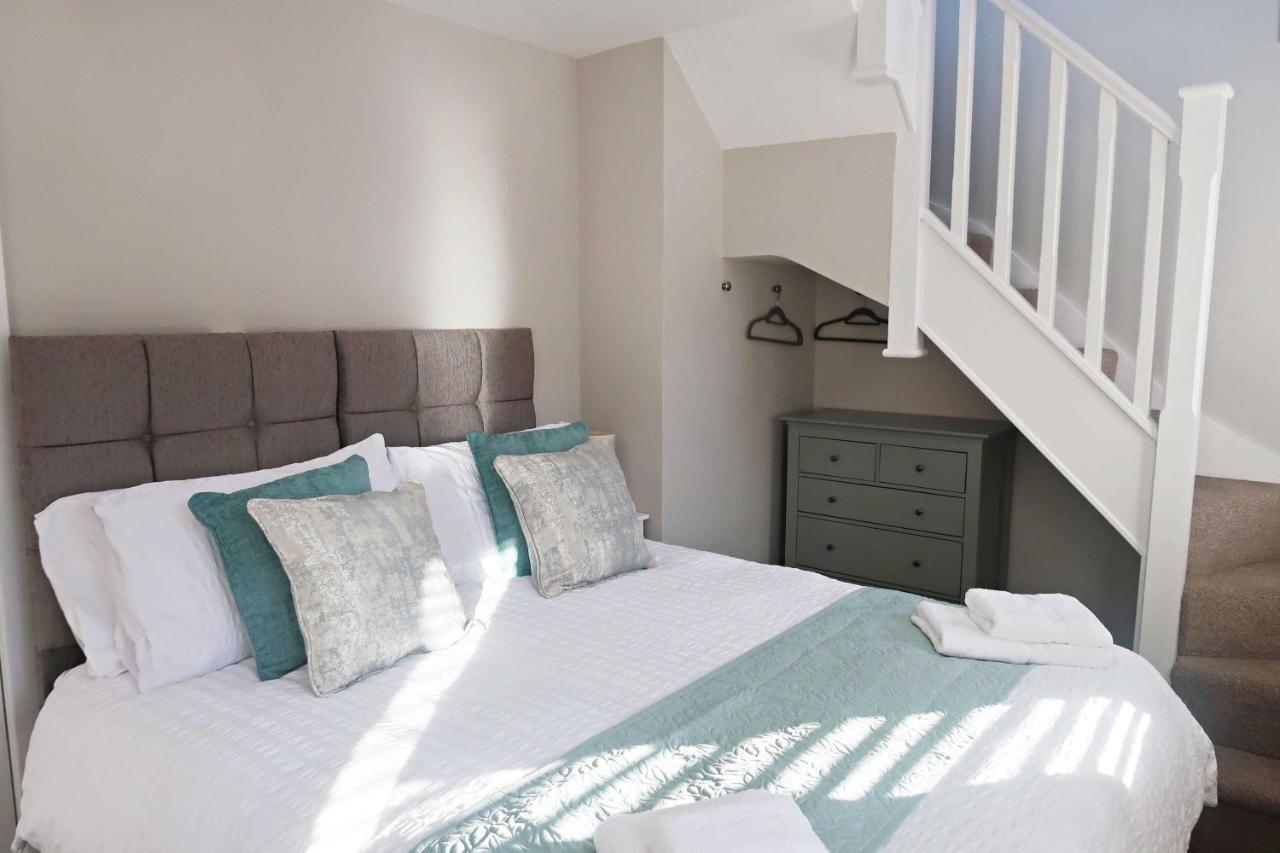 3 The Mews Montpellier Villa Cheltenham Exterior photo
